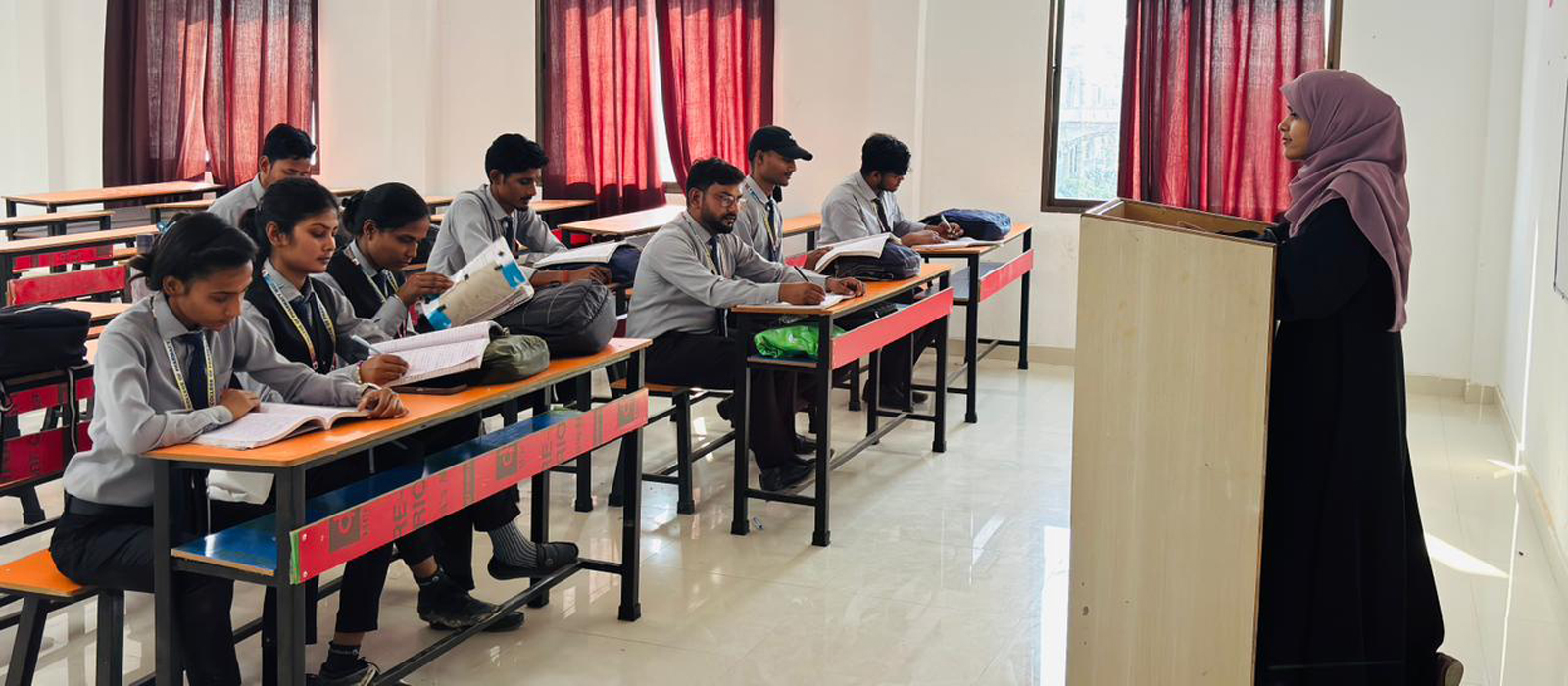 Pharmacy Colleges in Mau